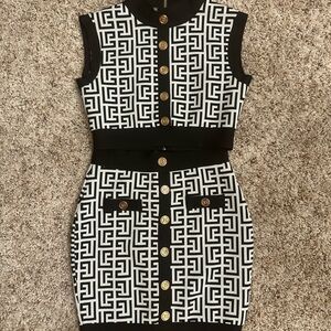 New matching sweater top and skirt black/white designer print Small